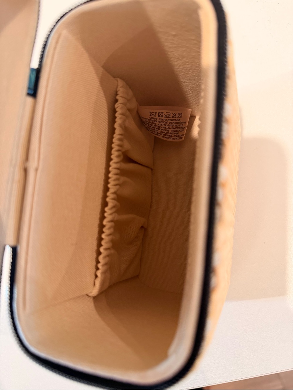 CHANEL Beauty Case with Black Handle - from Summer Essentials Kit - Picture 6 of 6
